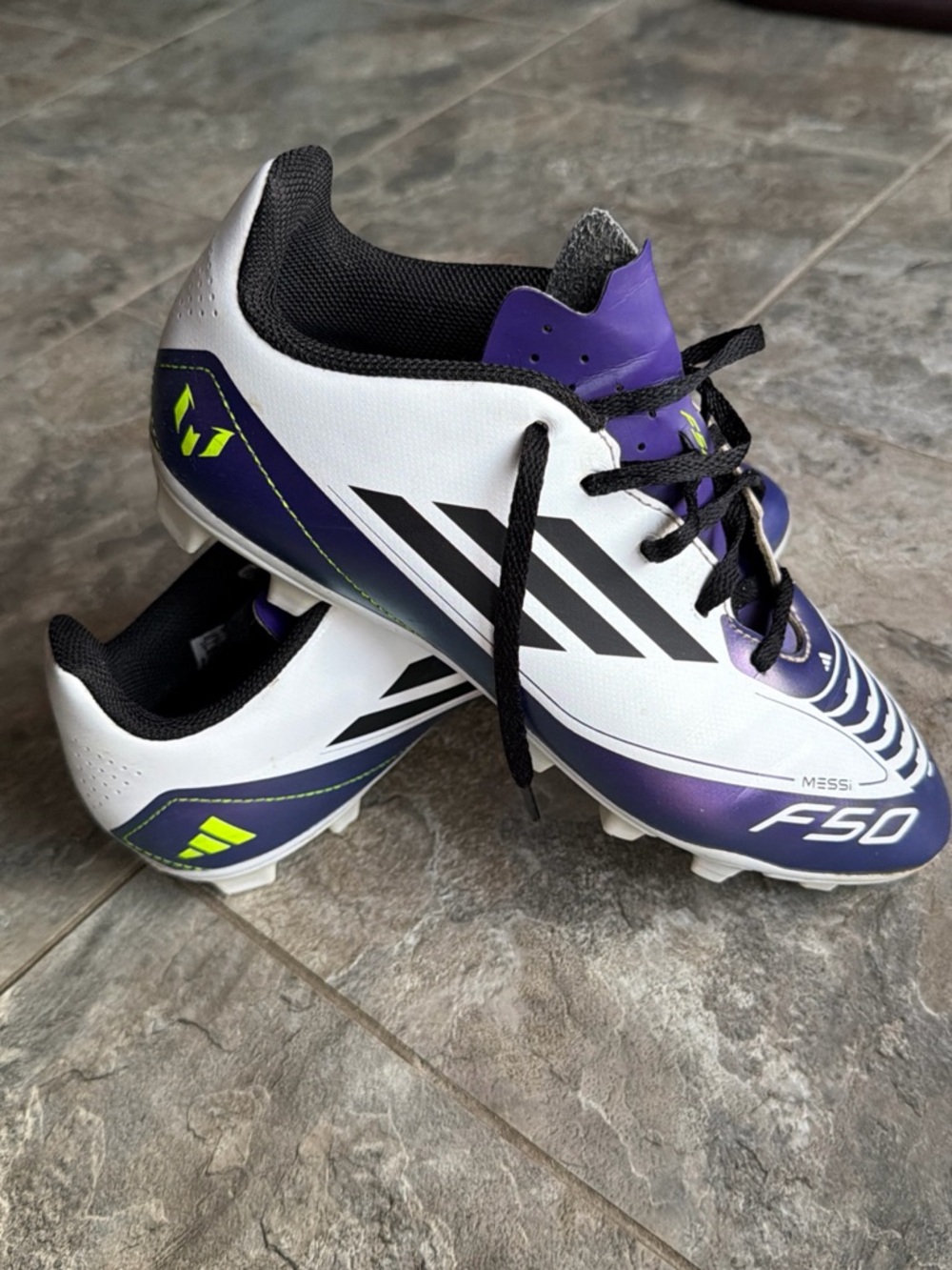 Adidas boys' F50 Club Messi Multi-Ground Soccer Cleats Size 6